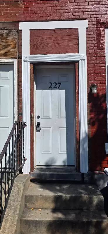 Main picture of 227 Hummel St