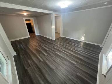 Main picture of 369 Rayon Dr