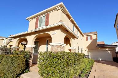 Main picture of 133 W Questa Trl