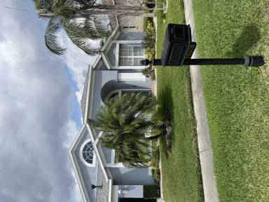 Main picture of 10316 Riverburn Dr