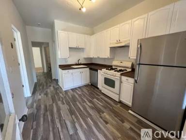 Main picture of 1247 W Winnemac Ave