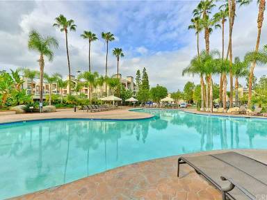 Main picture of 21450 Burbank Blvd