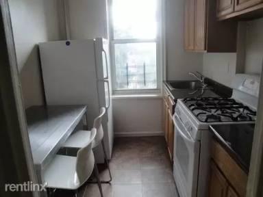 Main picture of 710 Gerard Ave