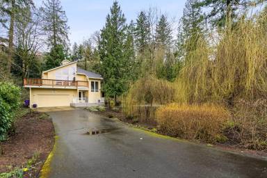 Main picture of 14411 SE Upper Aldercrest Dr