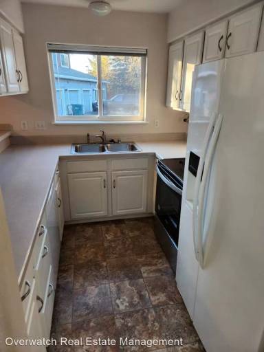 Main picture of 3926 Lakehurst Cir