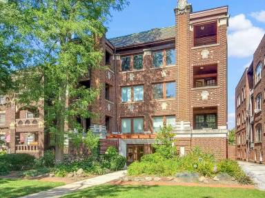 Main picture of 2673 Euclid Heights Blvd