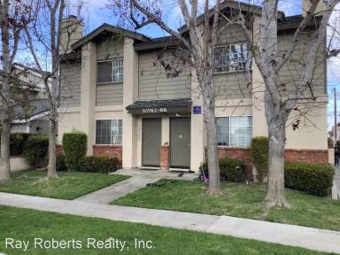 Main picture of 10782 Oak St