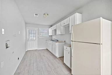 Main picture of 3316 Texas Ave