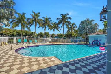 Main picture of 1915 Gardenia Ct