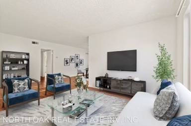 Main picture of 245 S Doheny Dr