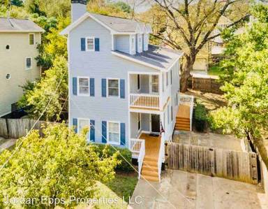 Main picture of 673 Windsor St SW