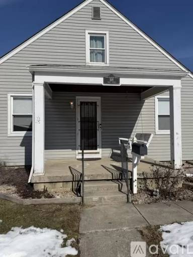 Main picture of 168 Main St
