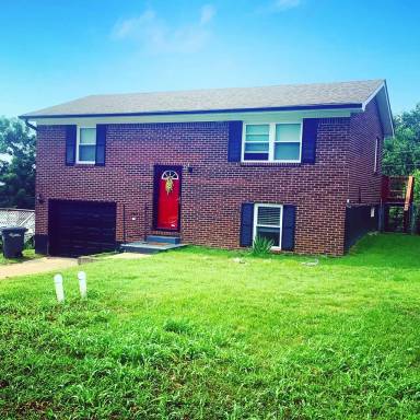 Main picture of 107 Dixon Ave