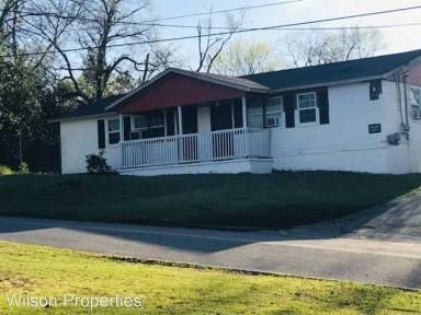 Main picture of 717 Poppy Ave