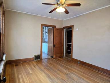 Main picture of 1247 Maryland St