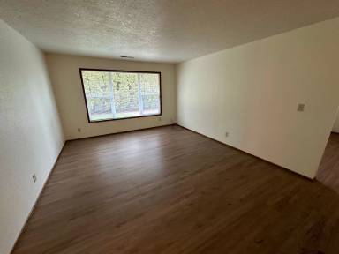 Main picture of 1077 Charlene St S