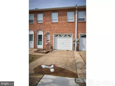 Main picture of 9986 Crestmont Ave