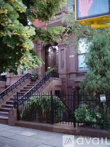 Main picture of 2099 5th Ave