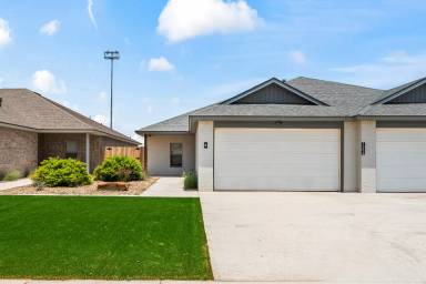 Main picture of 7004 40th St