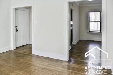 Main picture of 6707 N Ravenswood Ave