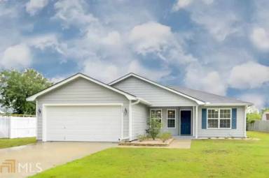 Main picture of 212 Victorias Cir