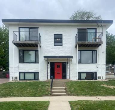 Main picture of 1015 S Duluth Ave