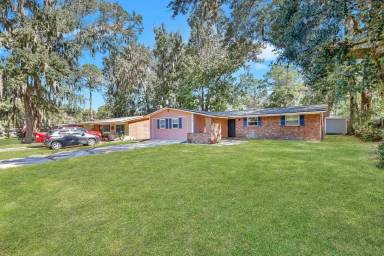 Main picture of 5908 Fairview Ave