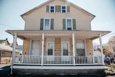 Main picture of 106 W Park St
