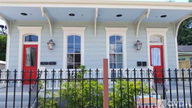 Main picture of 1420 General Pershing St