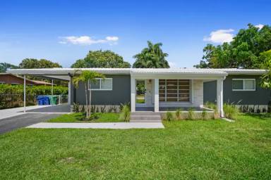 Main picture of 13721 N Miami Ave