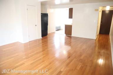 Main picture of 869 Hollins St