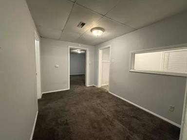 Main picture of 522 E 5th St