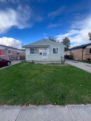 Main picture of 19581 Nicke St