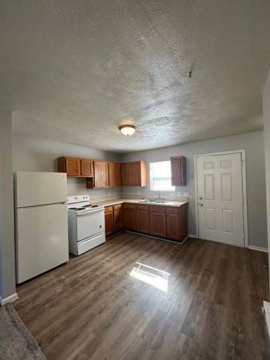 Main picture of 1417 Aster St