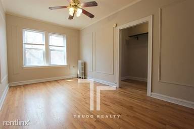 Main picture of 2884-2888 N Clark St Apartments