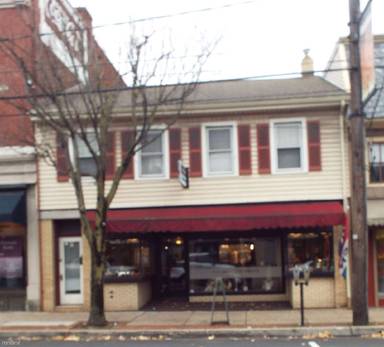 Main picture of 44 S Market St