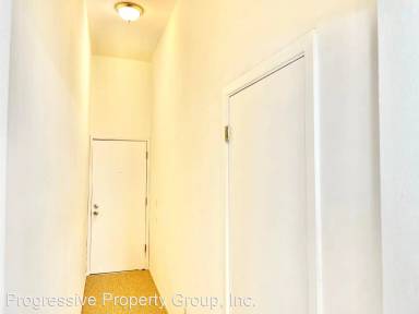 Main picture of 582 Grove St