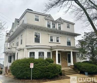 Main picture of 901 Spaight St