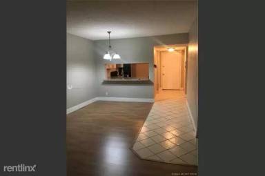 Main picture of 114 Lake Emerald Dr