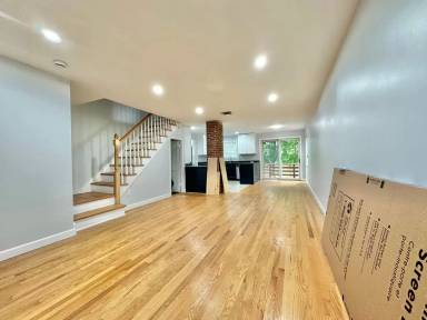 Main picture of 652 Prospect St