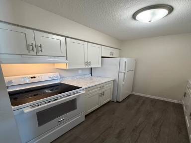 Main picture of 315 Paul Ave N