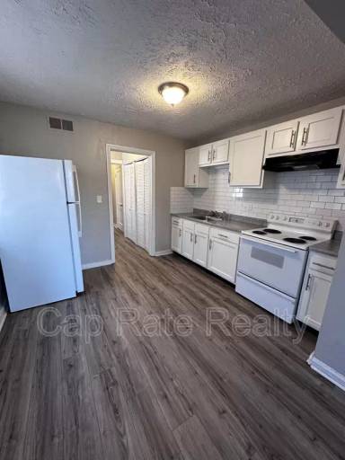 Main picture of 1052 Loretta Ave