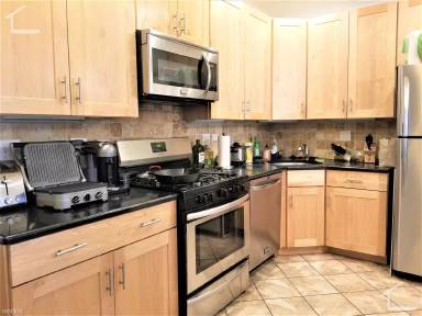 Main picture of 11 Saint Lukes Rd