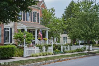 Main picture of 1452 Banner Dr