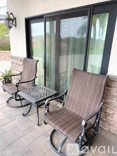 Main picture of 1620 1/4 York Dr