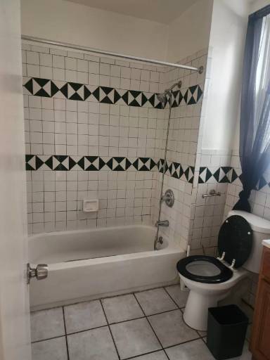 Main picture of 149 W 5th St