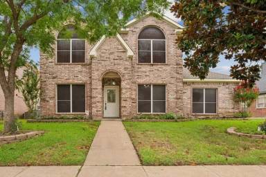 Main picture of 2036 Camelot Dr