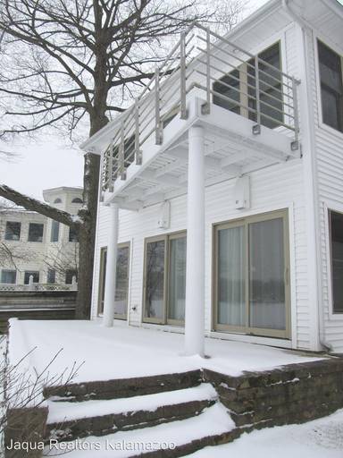Main picture of 523 S Gull Lake Dr