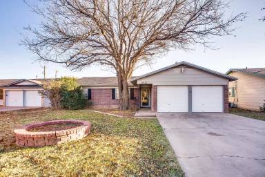 Main picture of 5403 49th St