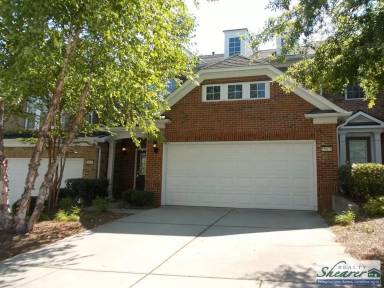 Main picture of 15635 Canmore St